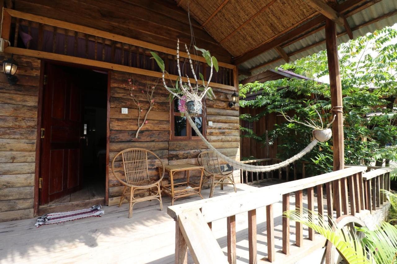Fish Island Bungalows Кампот Екстериор снимка